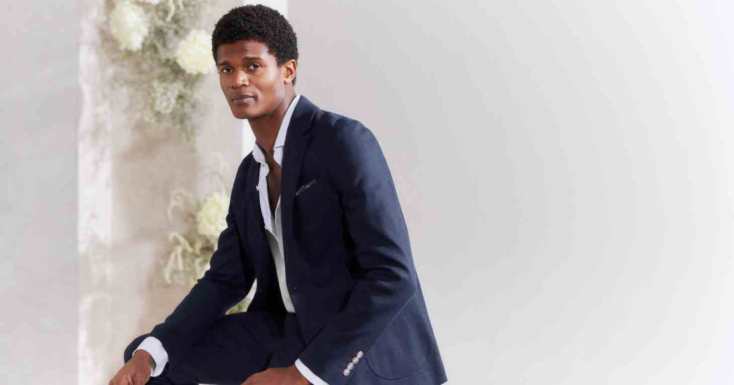 Leading menswear brand with 'in-store stylists' opens at Gloucester Quays