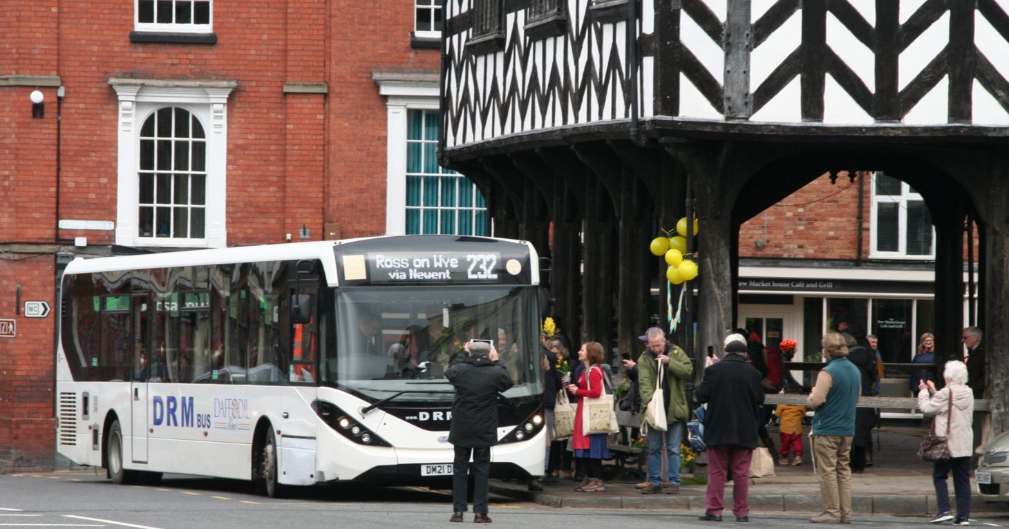 Community group launches new hourly bus service between Gloucestershire and Herefordshire