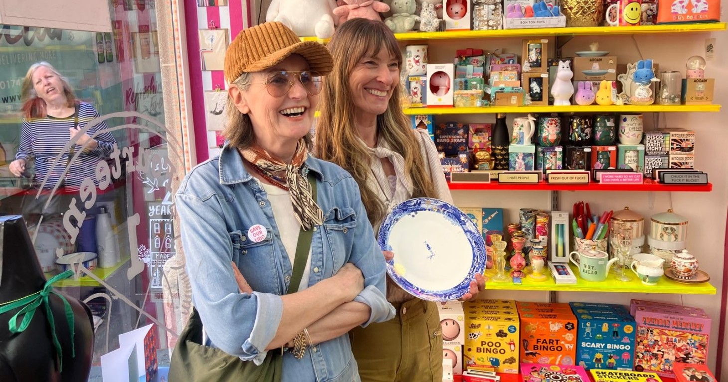 'Queen of the High Street' Mary Portas joins fight to save Stroud's open air pool