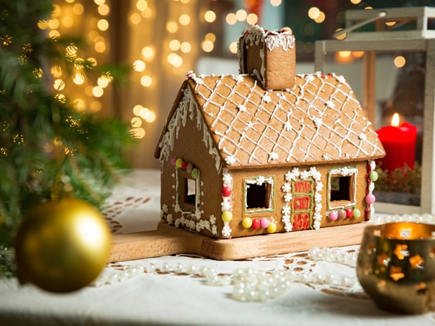 Take your beautifully-decorated gingerbread house home with you afterwards.