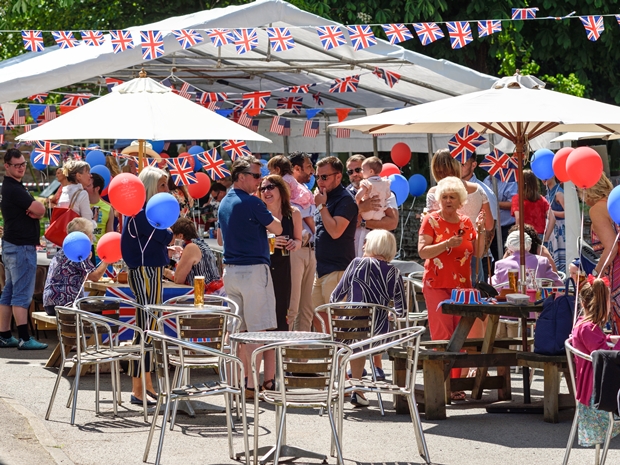Enjoy a community Jubilee lunch alfresco, with live music and stalls from local restaurants and businesses this June 2022.