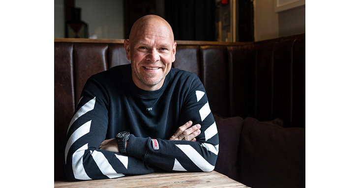This Christmas 2021, Tom Kerridge has teamed up with Marcus Rashford to show families how to make Christmas dinner for 10.