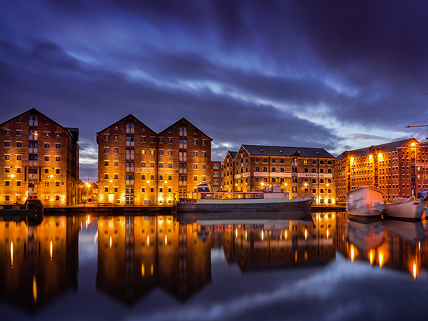 Dr Fosters Waterfront Bar and Restaurant in Gloucester is set to reopen in March 2022.