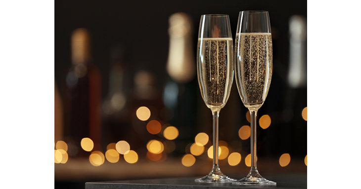Taste a selection of Woodchester Valley Vineyards sparkling wines this Christmas Eve 2020, at its Festive Fizz event.