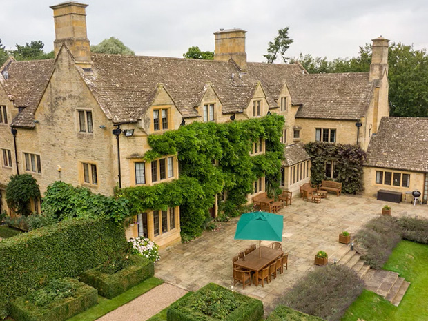 Snap up a stunning Cotswolds holiday, and relive the 90s with a dance party with Steps star Ian H Watkins, all for 1 a night!