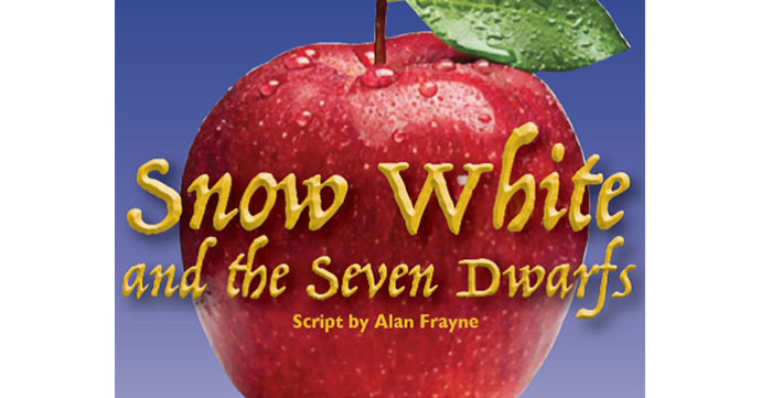 Snow White and the Seven Dwarfs pantomime at Bacon Theatre