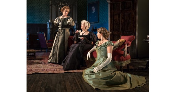 A Woman of No Importance at Everyman Theatre