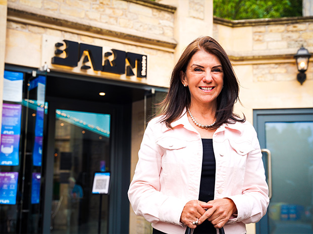 Cirencester theatre celebrates reopening with free tickets for NHS