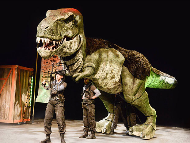 Come up close to some exciting creatures during Dinosaur World Live.