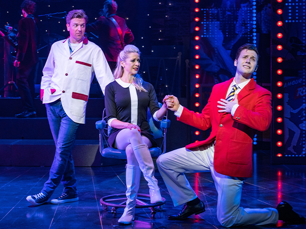 Dreamboats and Petticoats will be on stage in Cheltenham this April, starring recording star of the 60s  Mark Wynter.