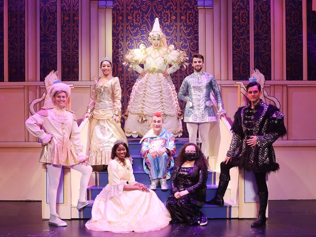 Tweedy&#x2019;s (Reduced) Pantomime at the Everyman Theatre review: Simple and hilarious social-distanced entertainment