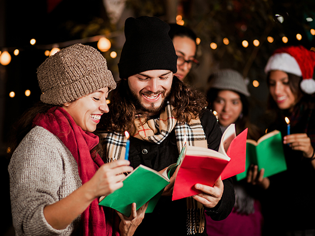Bisley residents are hosting a doorstep Christmas carol concert 