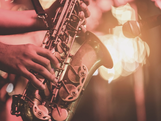 Smokey Joe&#x2019;s Jazz Club: Xhosa Cole &amp; Tommy Scott Trio