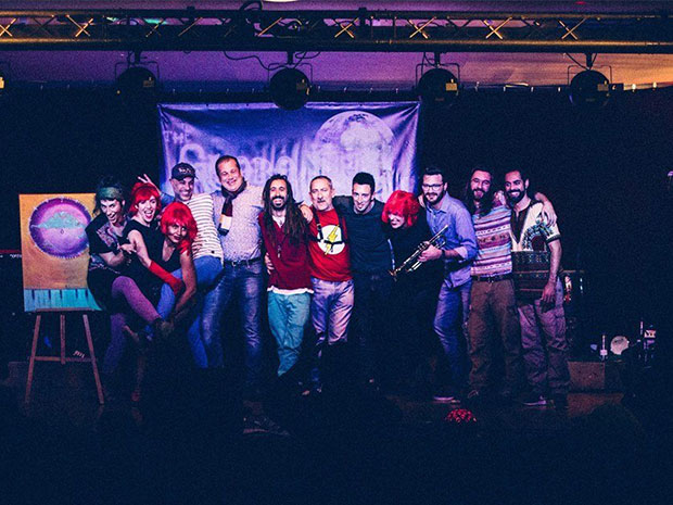 Enjoy an entertaining evening with The Globo Collective in Gloucester.