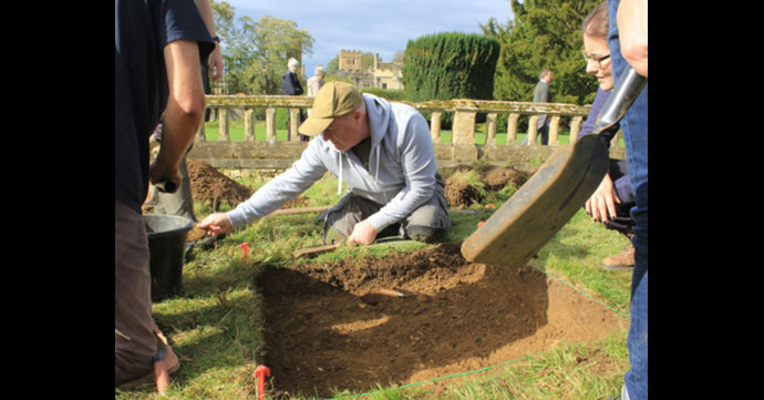 Archaeologists are hoping to uncover a Tudor banqueting house in the Cotswolds