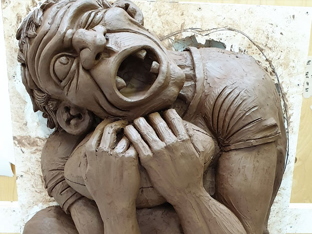 Gloucester Rugby Gargoyle revealed at Gloucester Cathedral