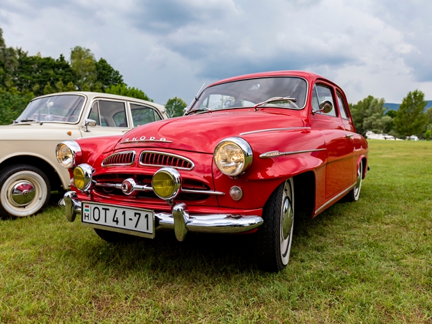 Feast your eyes upon classic vehicles and motors at the Tewksbury Classic Vehicle Festival 2022.