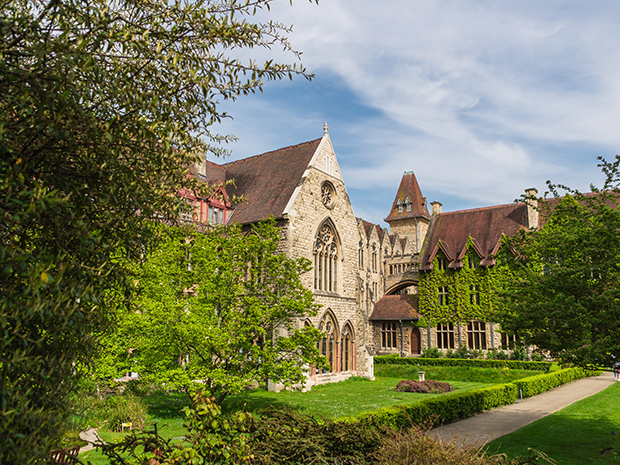 Get a taste of what life is like at Cheltenham Ladies College with a virtual tour and a live Q&A session with the school principal, this June 2020.
