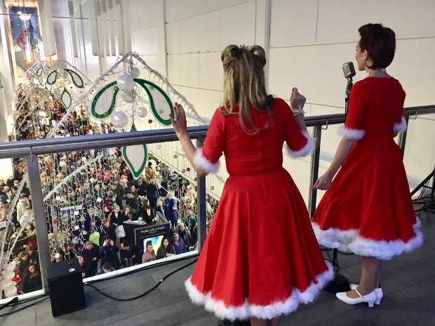 Join in the festivities at Regent Arcade for its lights switch-on event, with live music, entertainment and the chance to meet Santa.