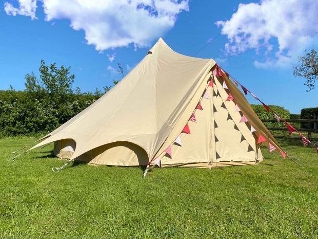 Perfectly-timed for summer vacays, Cotswold Farm Park's new 'glampsite' opens from Friday 9 July to Tuesday 31 August 2021.