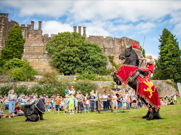 Robin Hood at Berkeley Castle