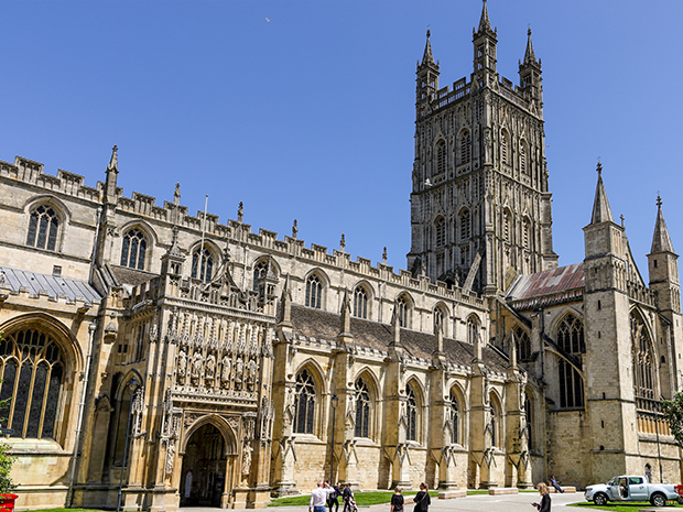 Treat yourself to a boxed version of The Monks Kitchen afternoon tea on the green at Gloucester Cathedral.