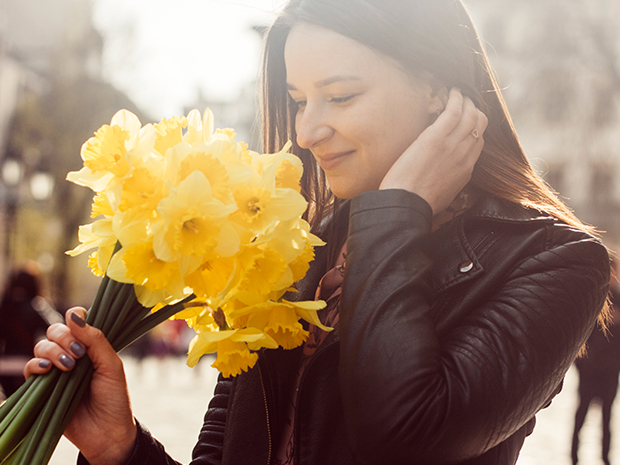 Gloucester Quays is giving away free daffodils this spring