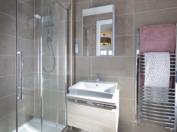 The master bedroom has its own en-suite.