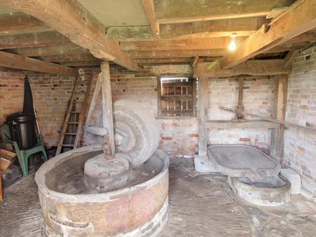 Theres even a historic mill building with an original cider press feature!