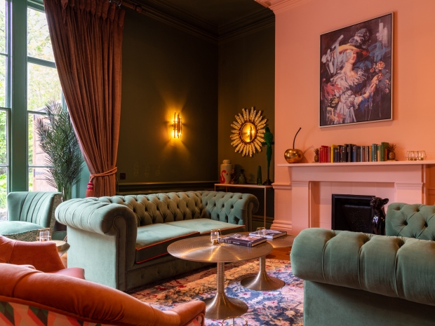 An investment of 500,000 has created 10 jobs and produced stunning results at Ingleside House in Cirencester, the Cotswolds newest hotel.