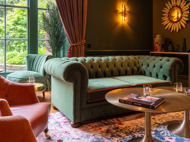 An investment of 500,000 has created 10 jobs and produced stunning results at Ingleside House in Cirencester, the Cotswolds newest hotel.