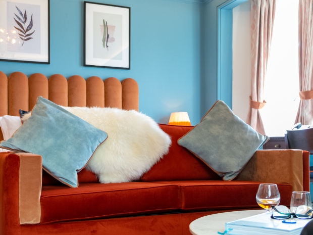 An investment of 500,000 has created 10 jobs and produced stunning results at Ingleside House in Cirencester, the Cotswolds newest hotel.