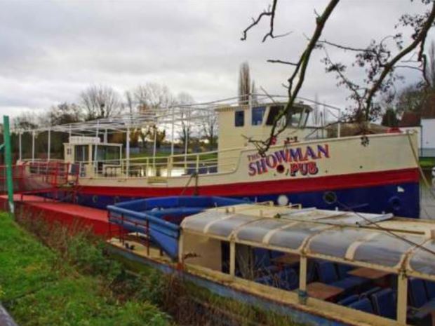 Boat built in same shipyard as the Titanic to become Gloucester Docks&#x27; new restaurant