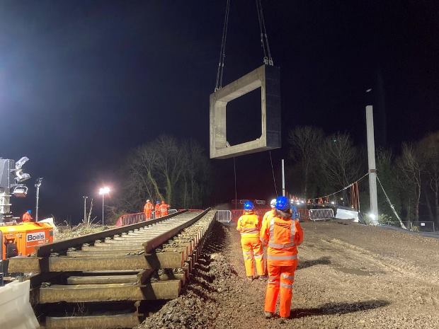 Work completed by Network Rail and its contractor Alun Griffiths is a major step in the ongoing project to restore the Stroudwater Canal and link it to the national waterways network.