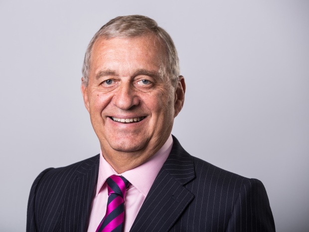 Alder King pays tribute to Tim Heal