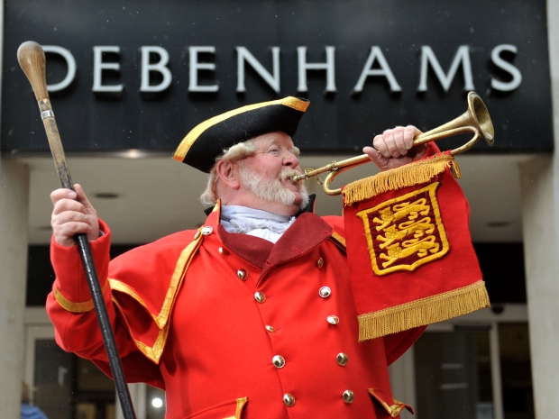 Town crier Alan Myatt ensures everyone hears the good news - that Gloucester is in the queue for 20 million of Levelling Up Fund cash. Pictures by Mikal Ludlow.