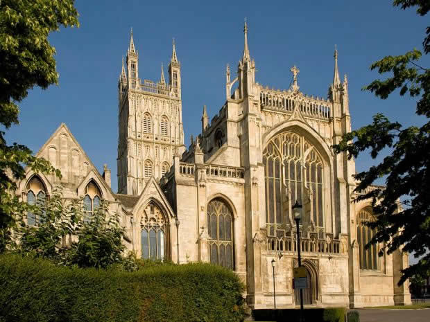 For a truly spectacular view, head to Gloucester Cathedral this Valentines Day.