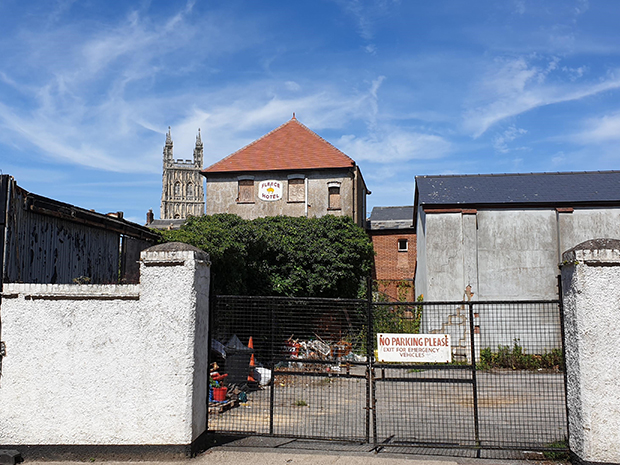 Details of the planned new outdoor entertainment venue at The Fleece in Gloucester have been revealed