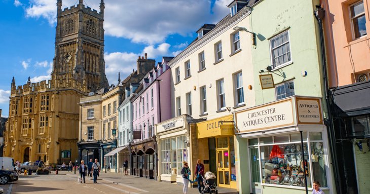 From modern day theatre trips to hanging out in a Roman amphitheatre, theres so much to do in this gorgeous Gloucestershire town.