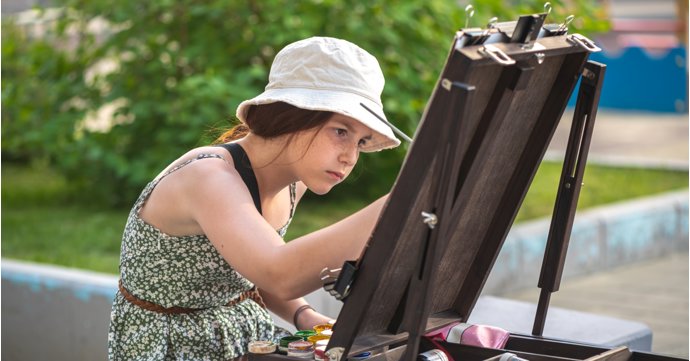 Gloucester art competition gives local painters a chance to win £500