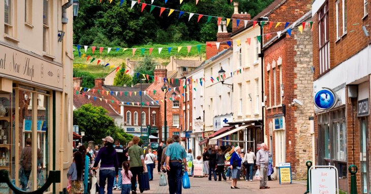 With fashion boutiques and quirky gift shops, glorious garden centres and specialist retailers, support the Stroud Districts independent businesses by shopping local.