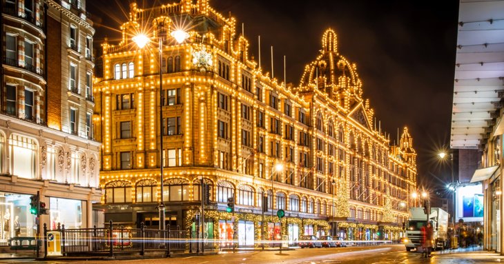 Head to one of these fabulous Christmas shopping destinations by GWR train from Gloucestershire this December.