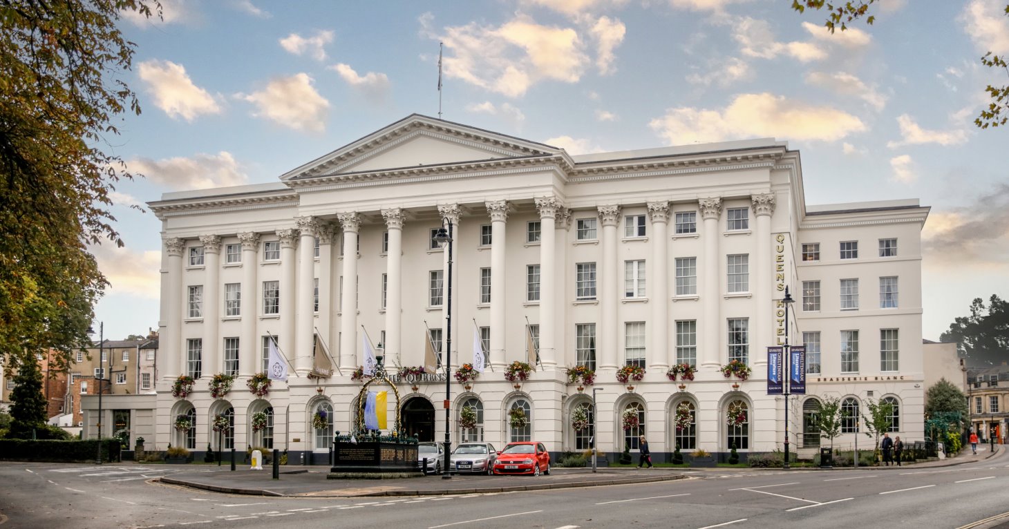 Cheltenham Racing Preview at The Queens Hotel