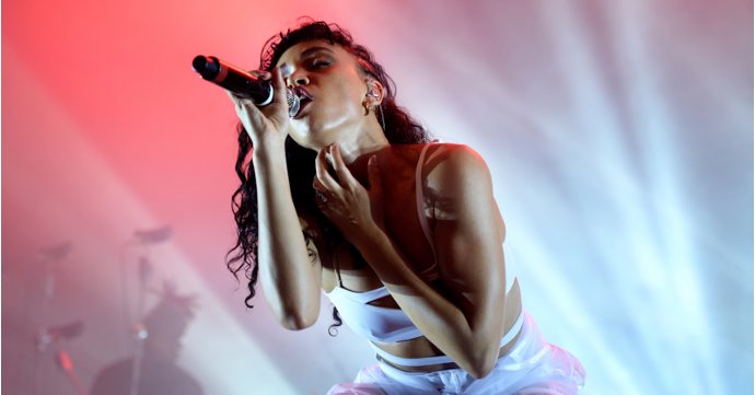 Cheltenham singer announces world tour dates in UK, US and Europe