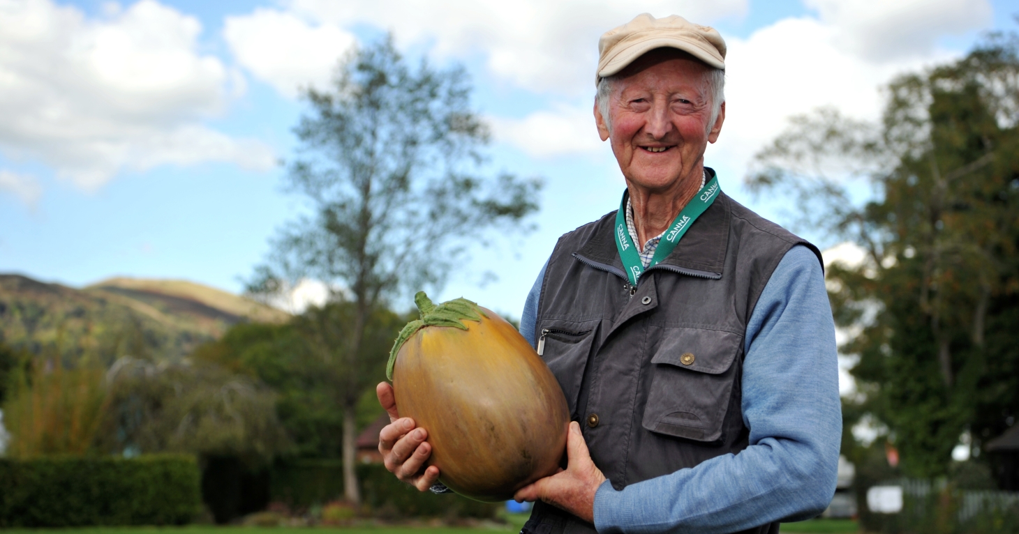 Six Guinness World Records smashed for super-sized vegetables at Malvern Autumn Show 2025