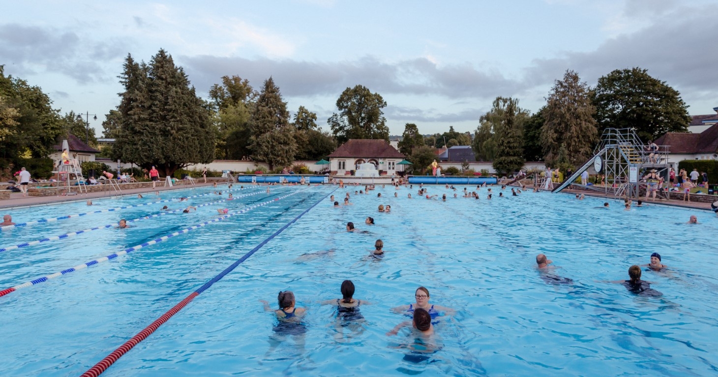 10 best outdoor swimming pools and splash pads in Gloucestershire