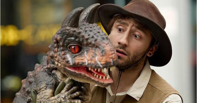 Cute baby dinosaurs return to Berkeley Castle for Father's Day