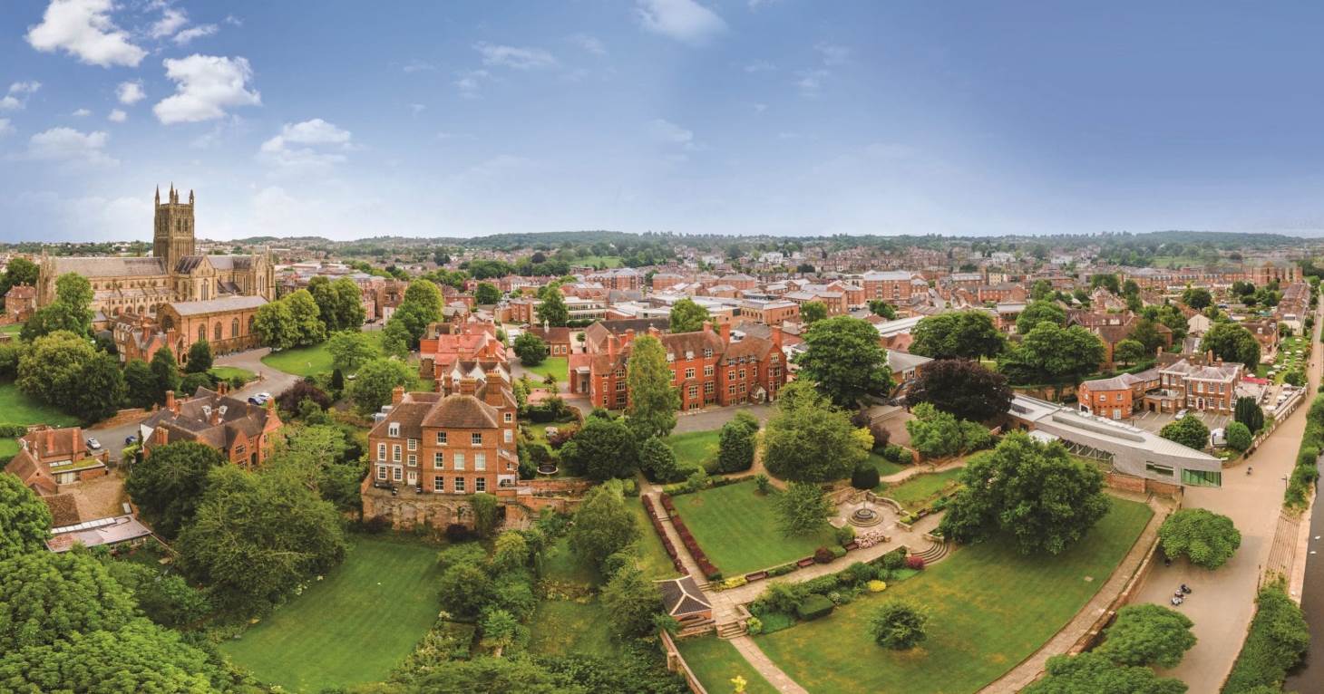Leading Worcester senior school invites Gloucestershire families to open morning