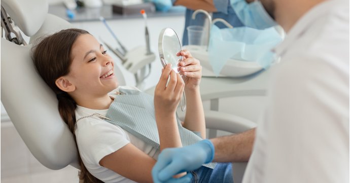 Why you should see a dental hygienist to keep your teeth healthy