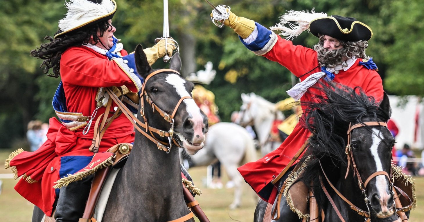 'Merry Monarch' visits Berkeley Castle this spring bank holiday